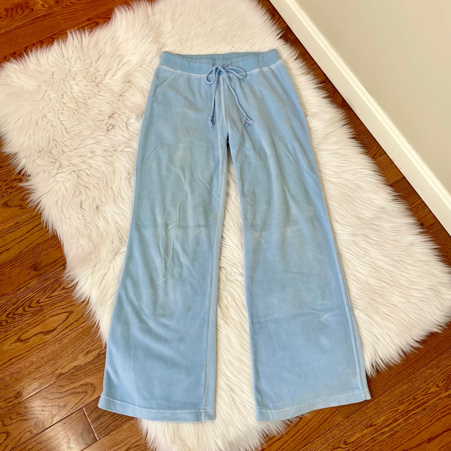 soho lady light blue flare velour sweatpants M