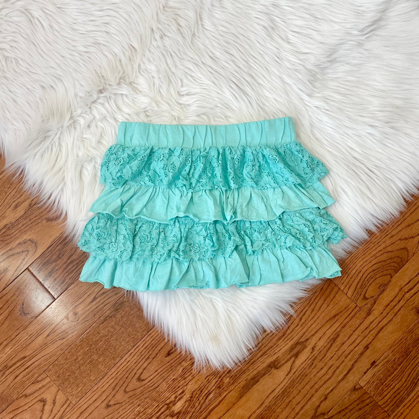 bershka mint green ruffle mini skirt M