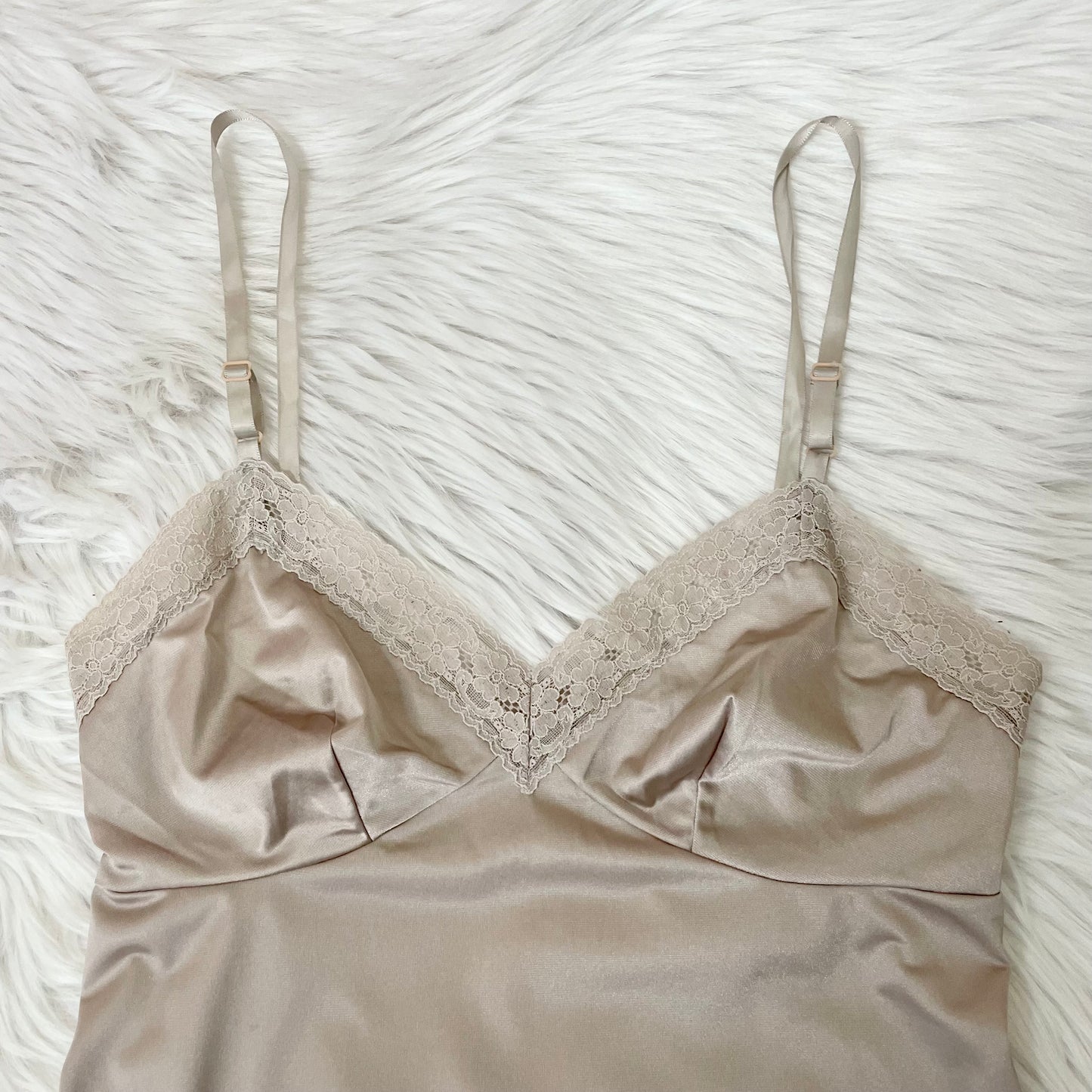vanity fair cream satin babydoll cami with lace trim M