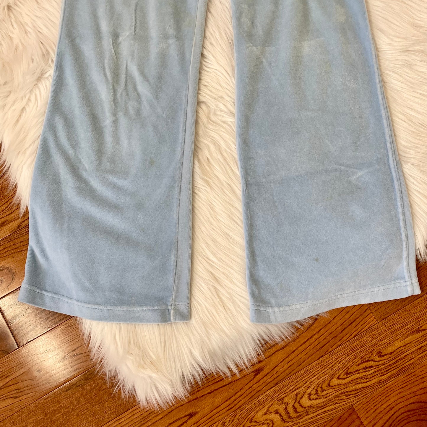 soho lady light blue flare velour sweatpants M