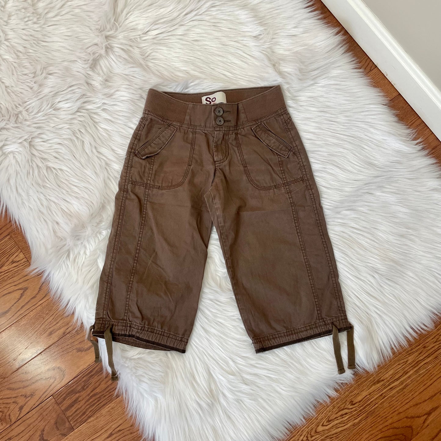 #newitem so brown cargo shorts 23”