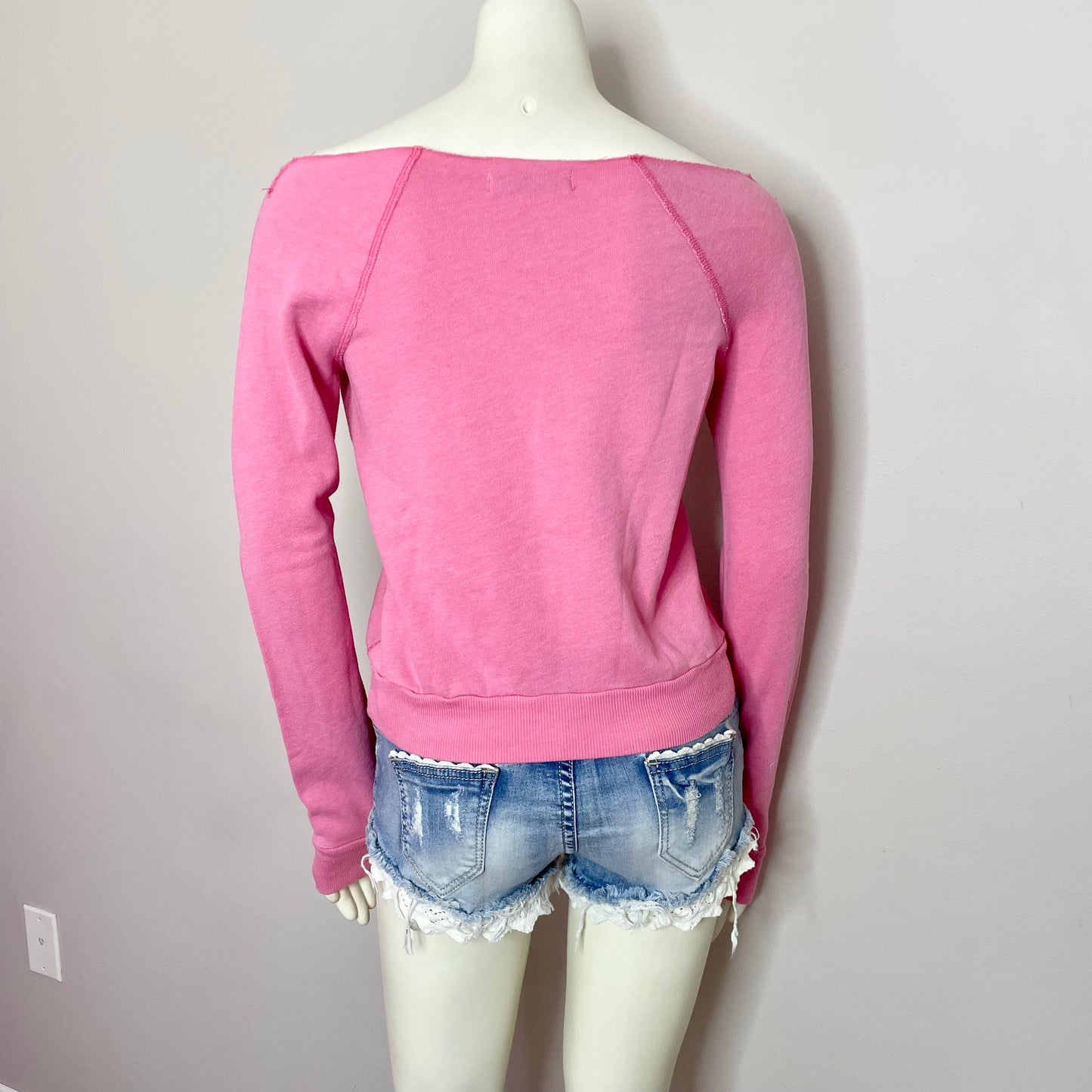 abercrombie pink off shoulder sweatshirt S