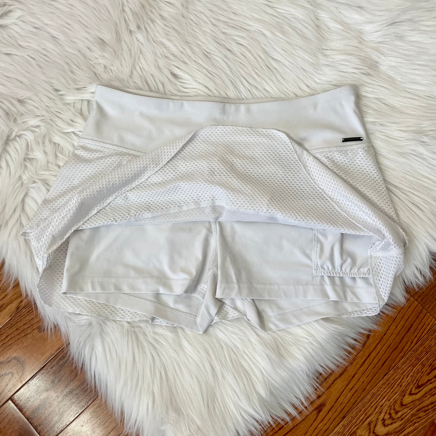 mondetta white ruffle tennis skirt M