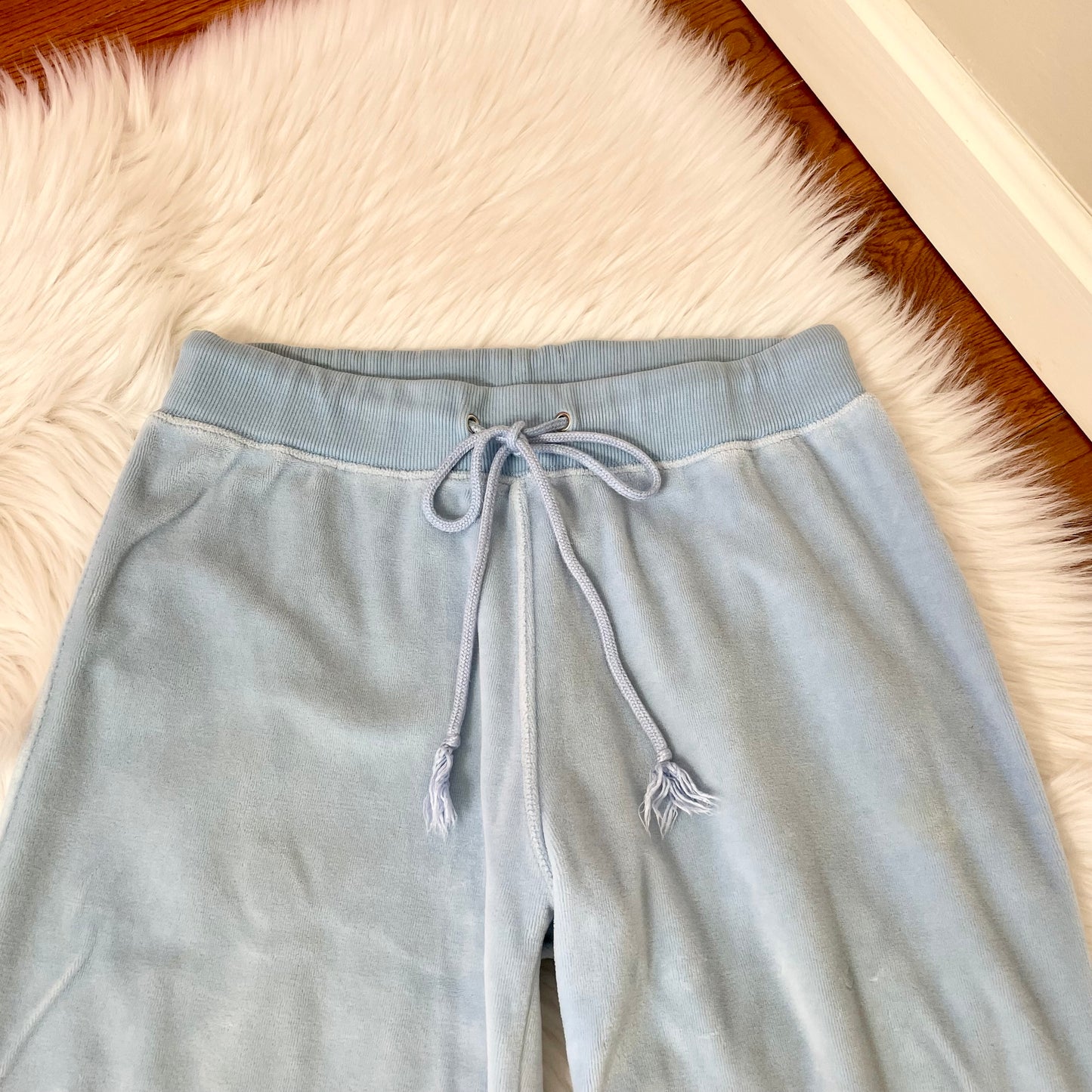soho lady light blue flare velour sweatpants M