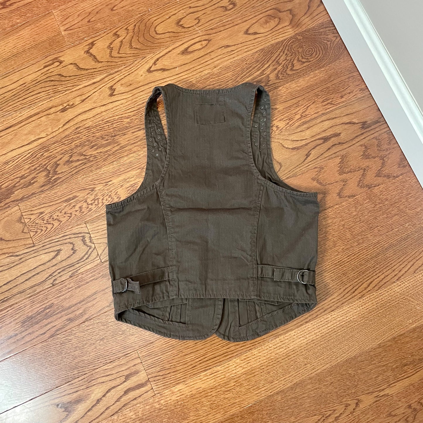 fishbone brown studded vest S