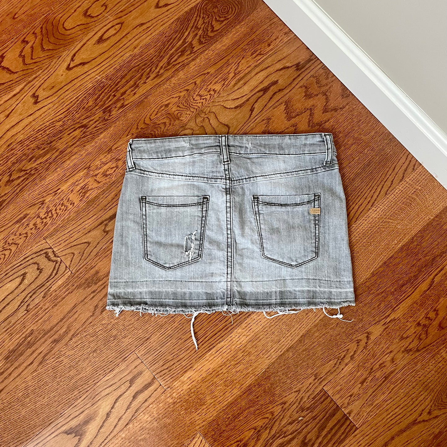 mango gray mini jean skirt 2
