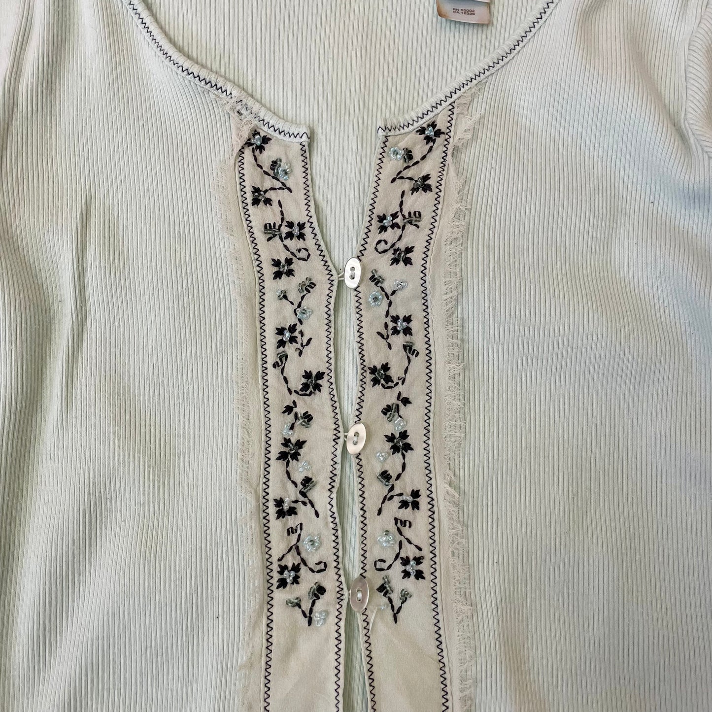 jh collectibles mint embroidered button front top M