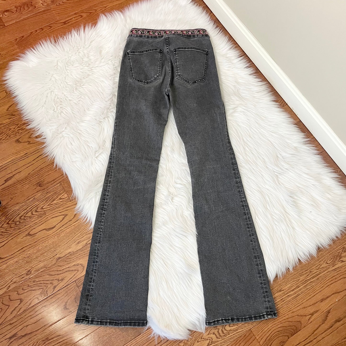 zara gray embroidered flare jeans 6