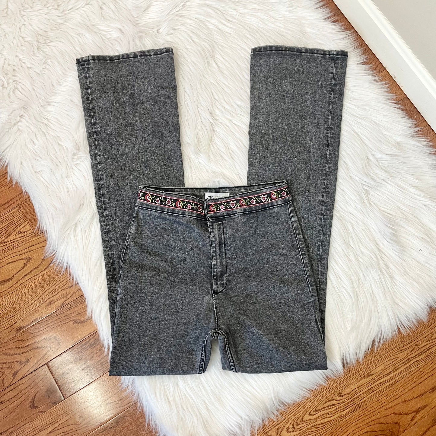 zara gray embroidered flare jeans 6