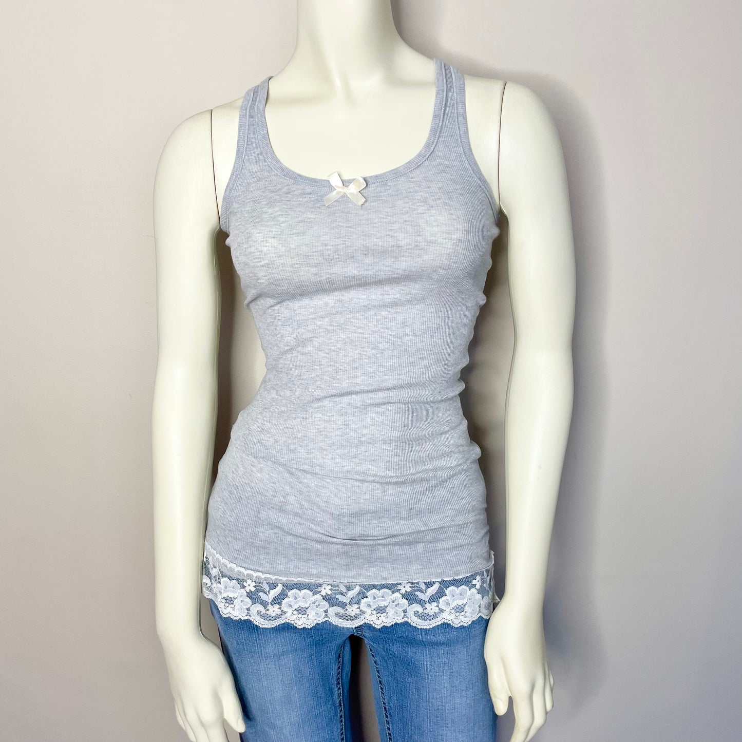 victoria’s secret lace trim tank top S