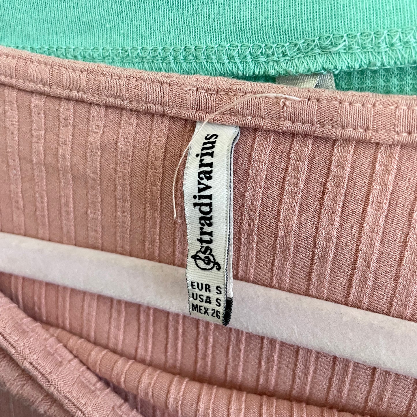 stradivarius pink off shoulder long sleeve top S