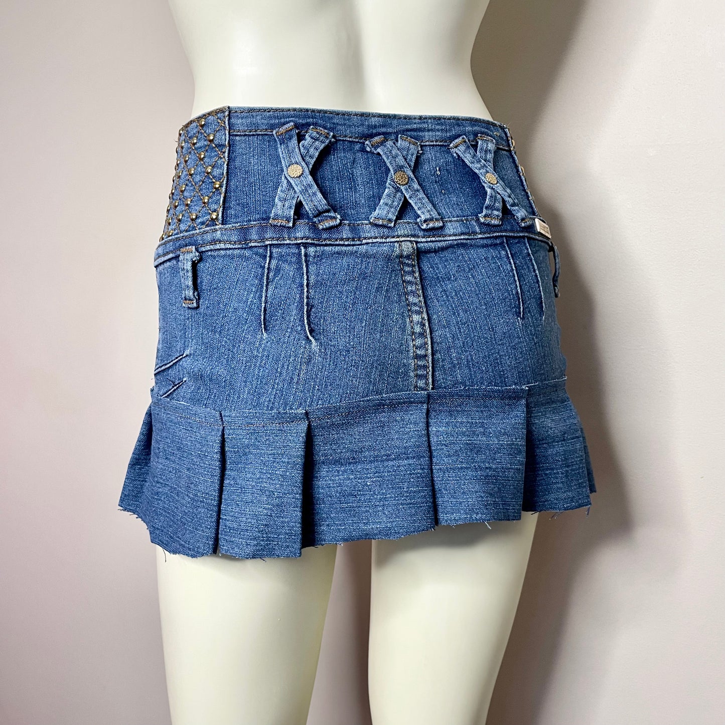 lizz jeans studded mini skirt XS