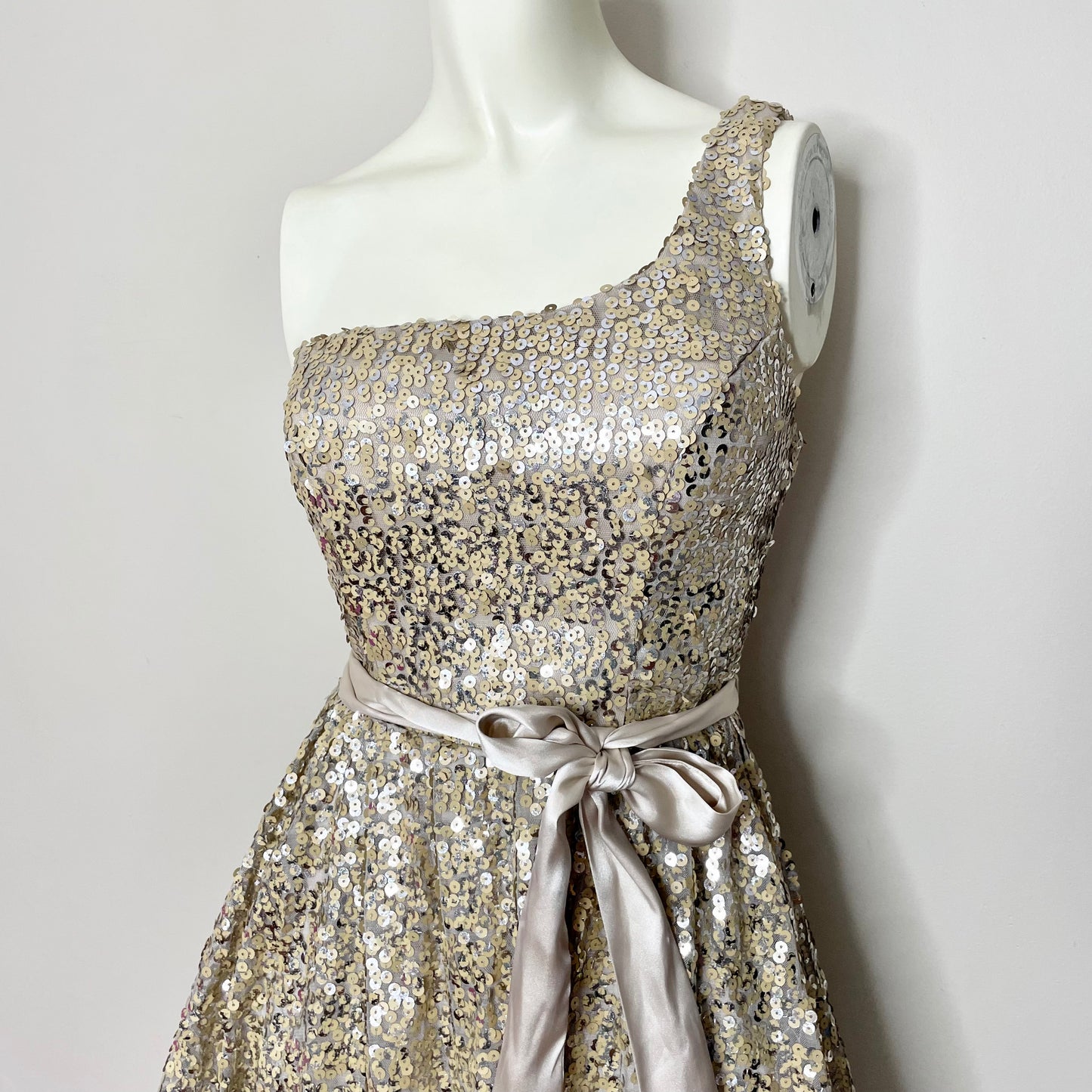 way in gold sequin one shoulder dress 3
