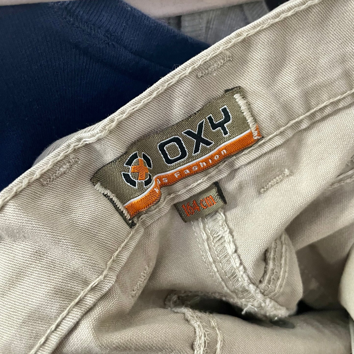oxy tan cargo pants 27”