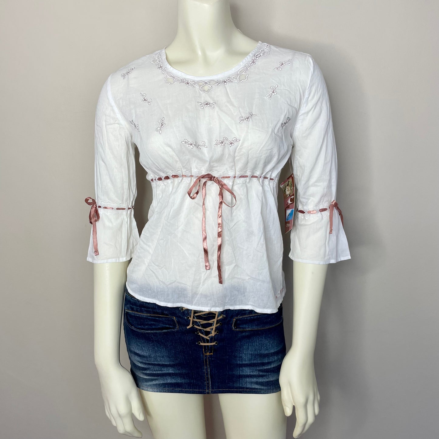 o’neill embroidered babydoll blouse S