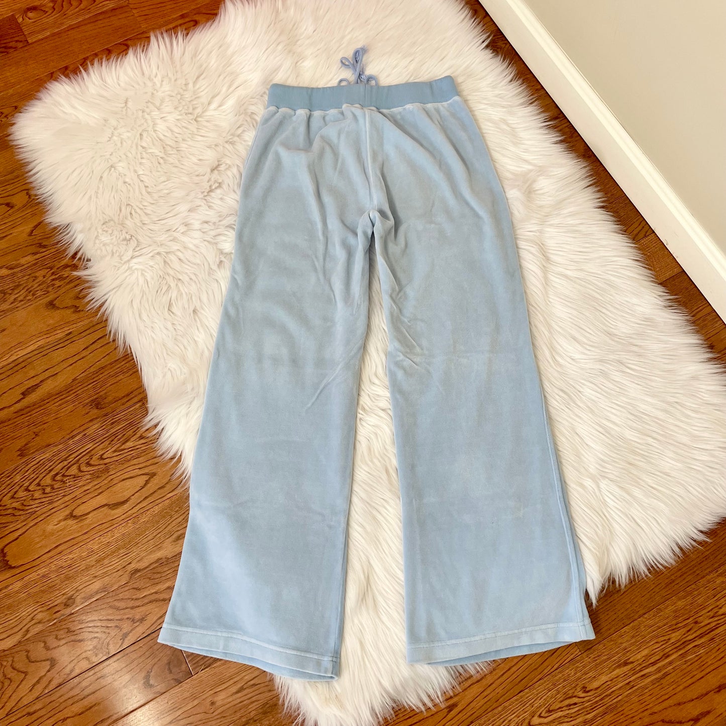 soho lady light blue flare velour sweatpants M