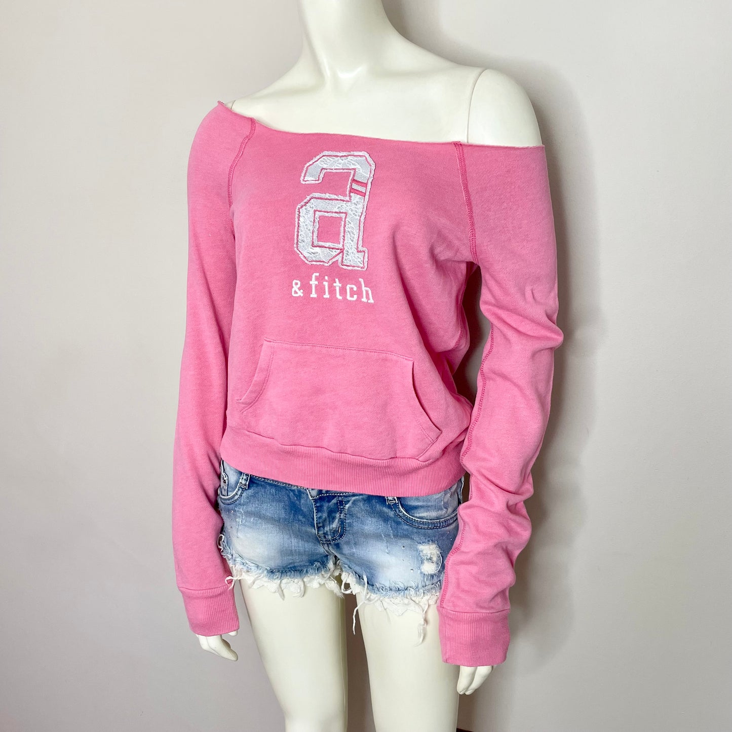 abercrombie pink off shoulder sweatshirt S