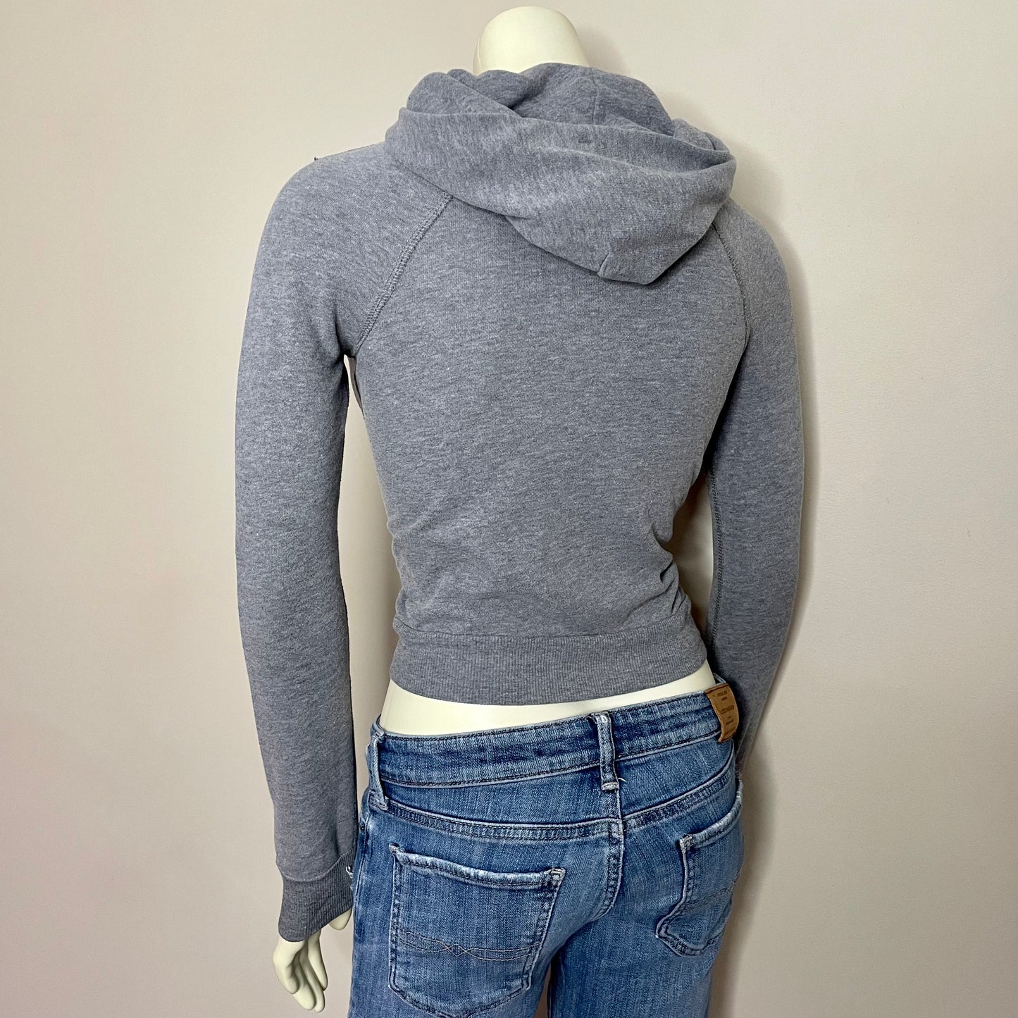 abercrombie gray pull over hoodie XS