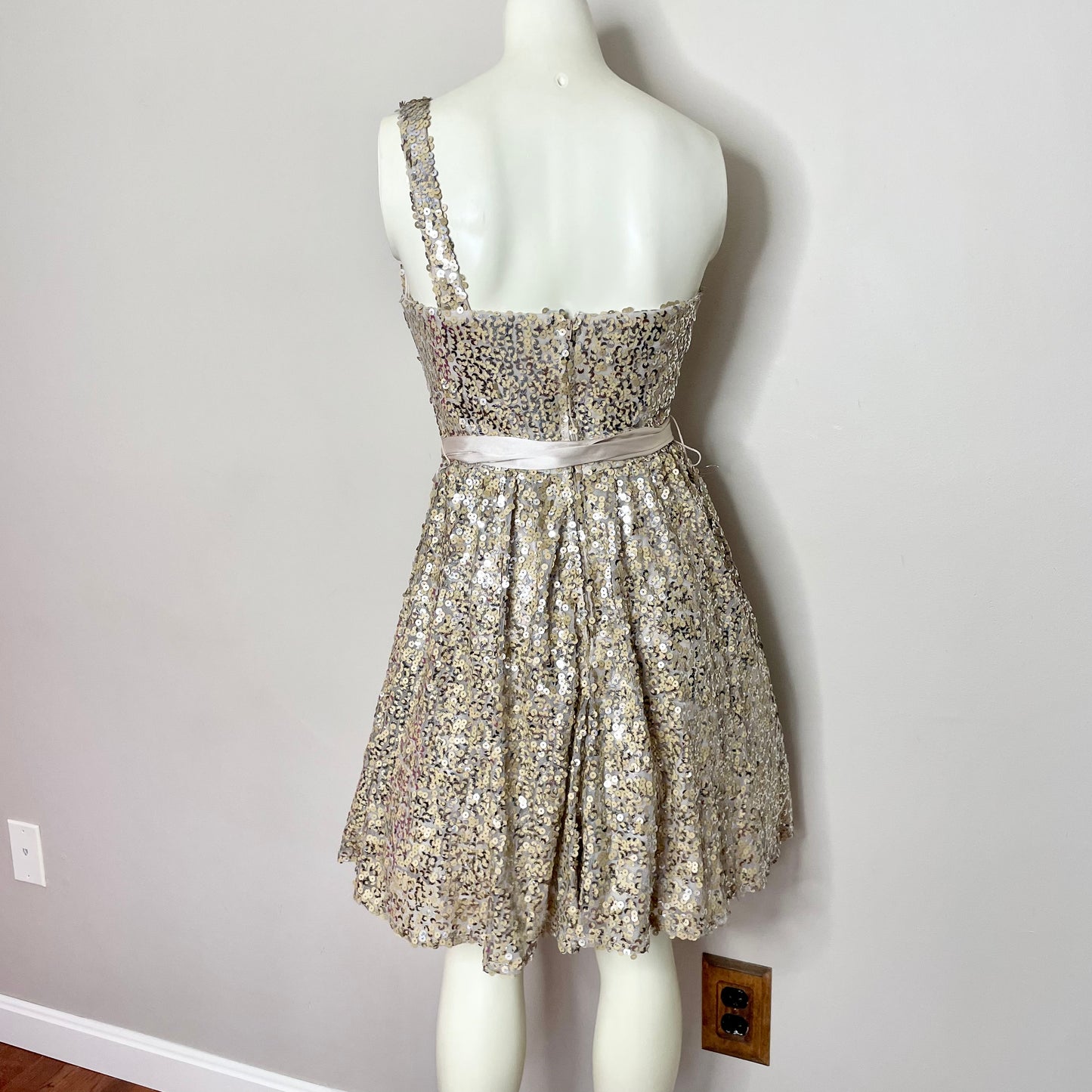 way in gold sequin one shoulder dress 3