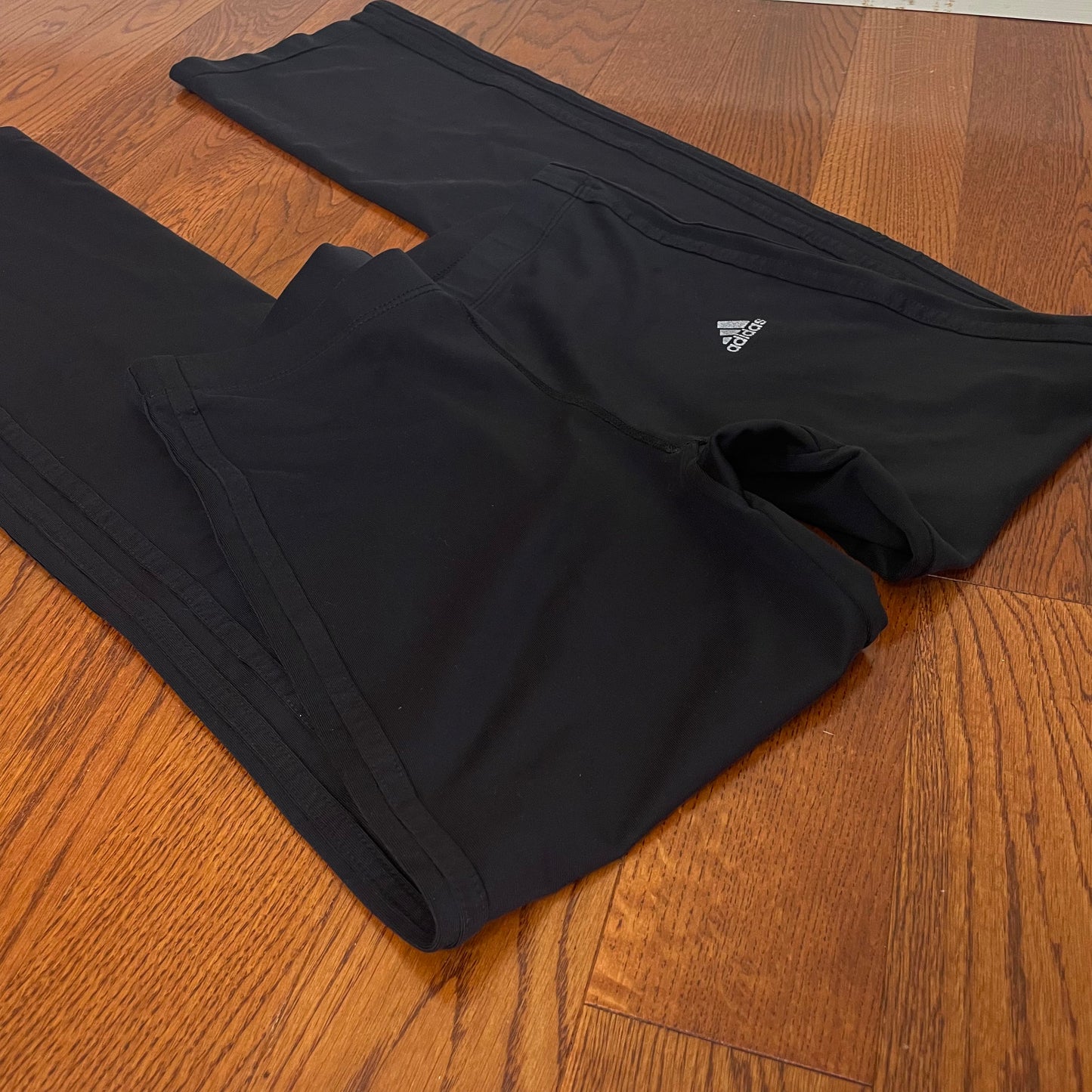 adidas black yoga pants S