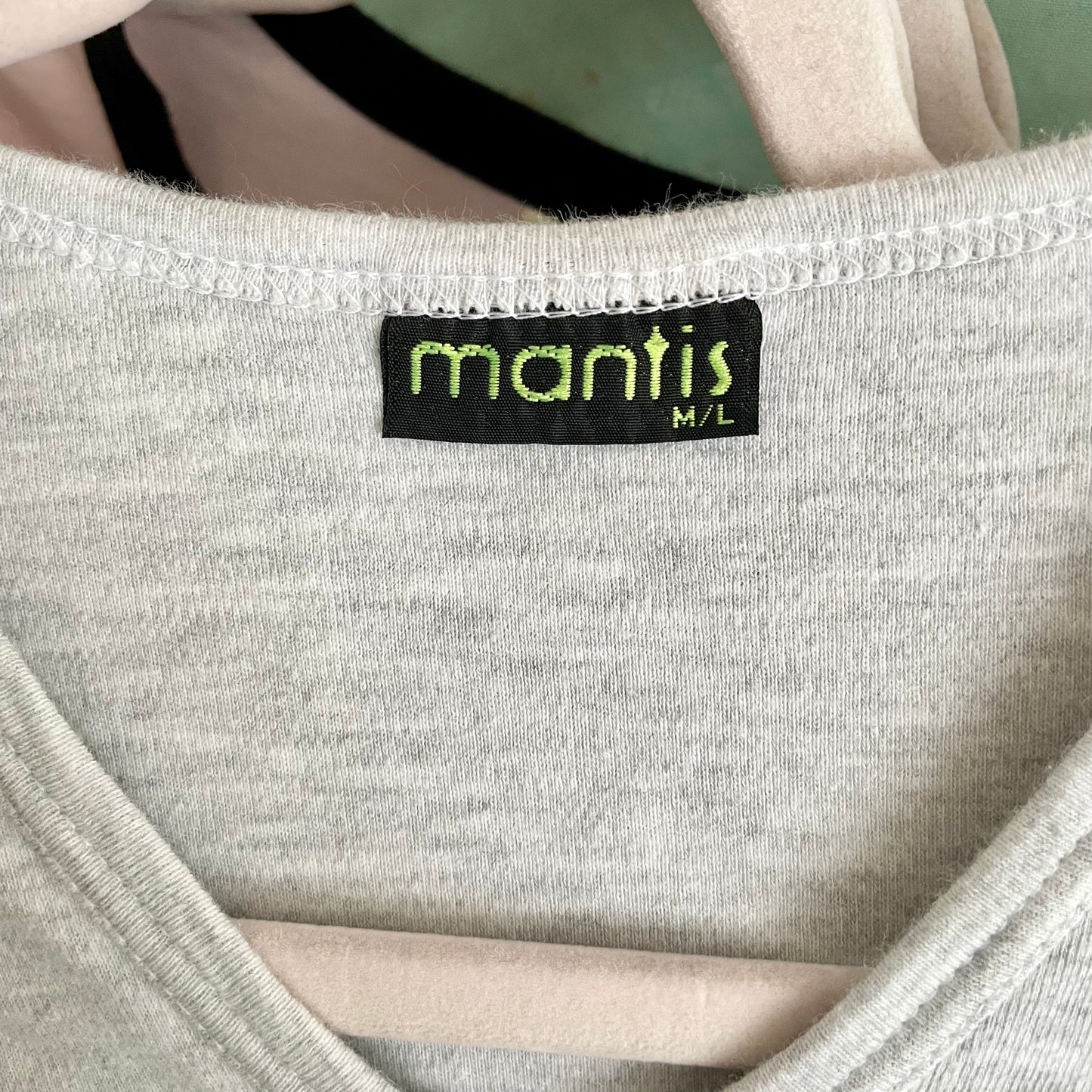 mantis gray preppy ireland baby tee M/L