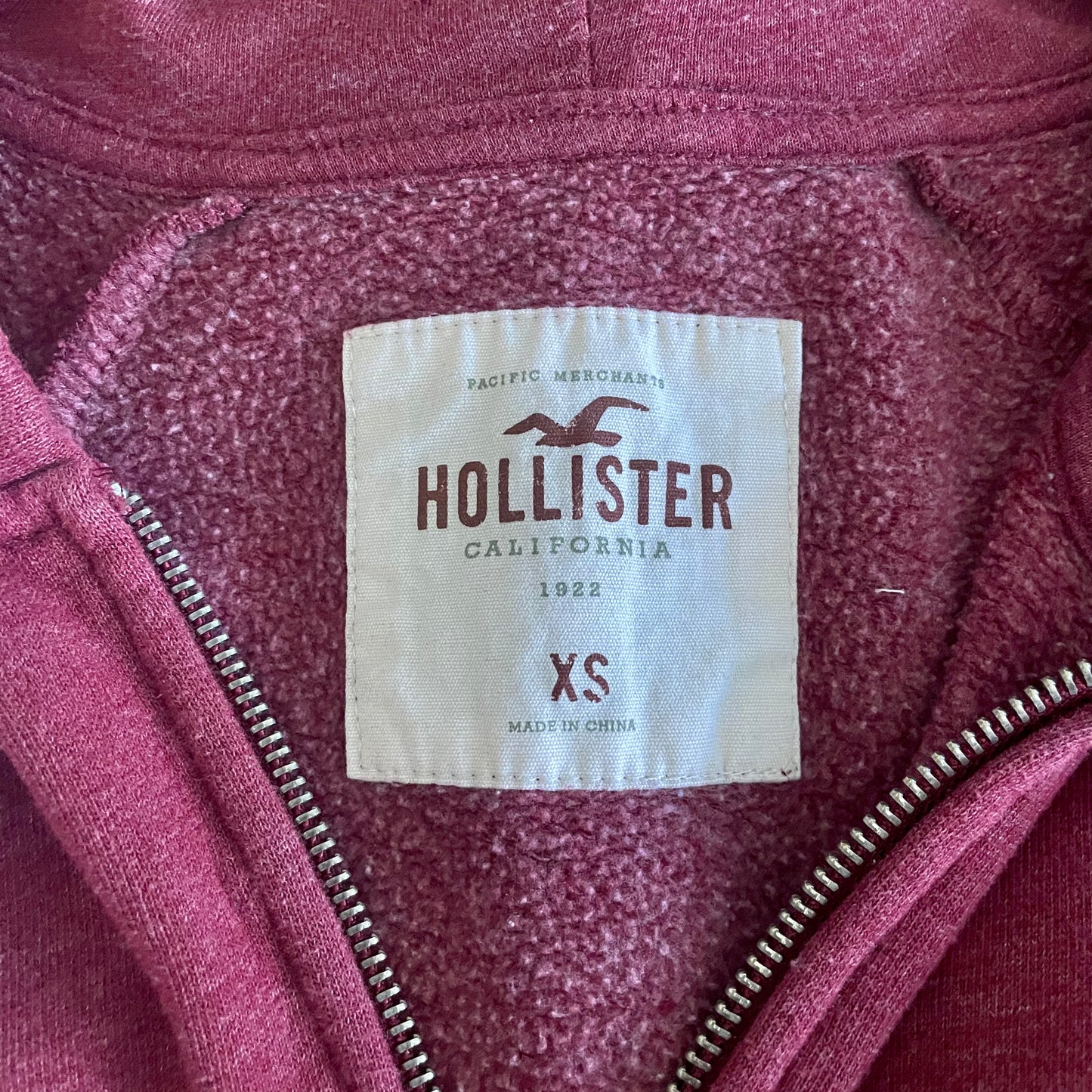 hollister burgundy zip hoodie XS