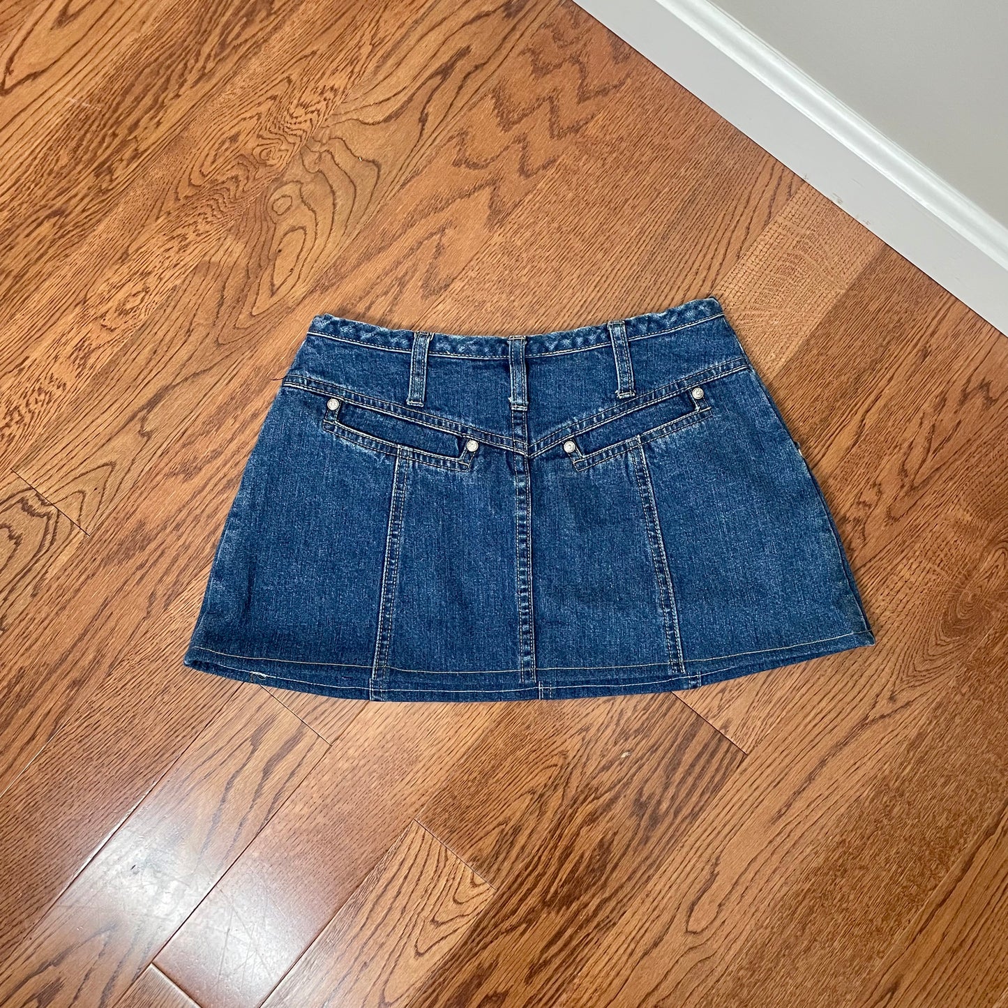 levi’s mini jean skirt 5