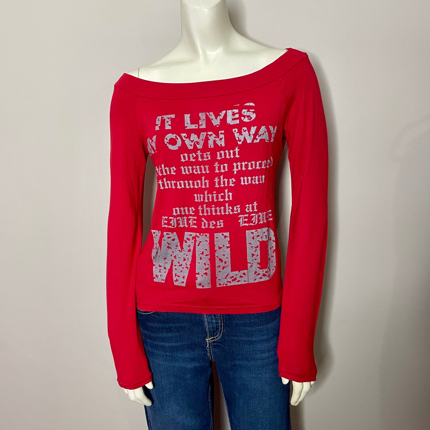 #NEWITEM y2k red off shoulder attitude top M