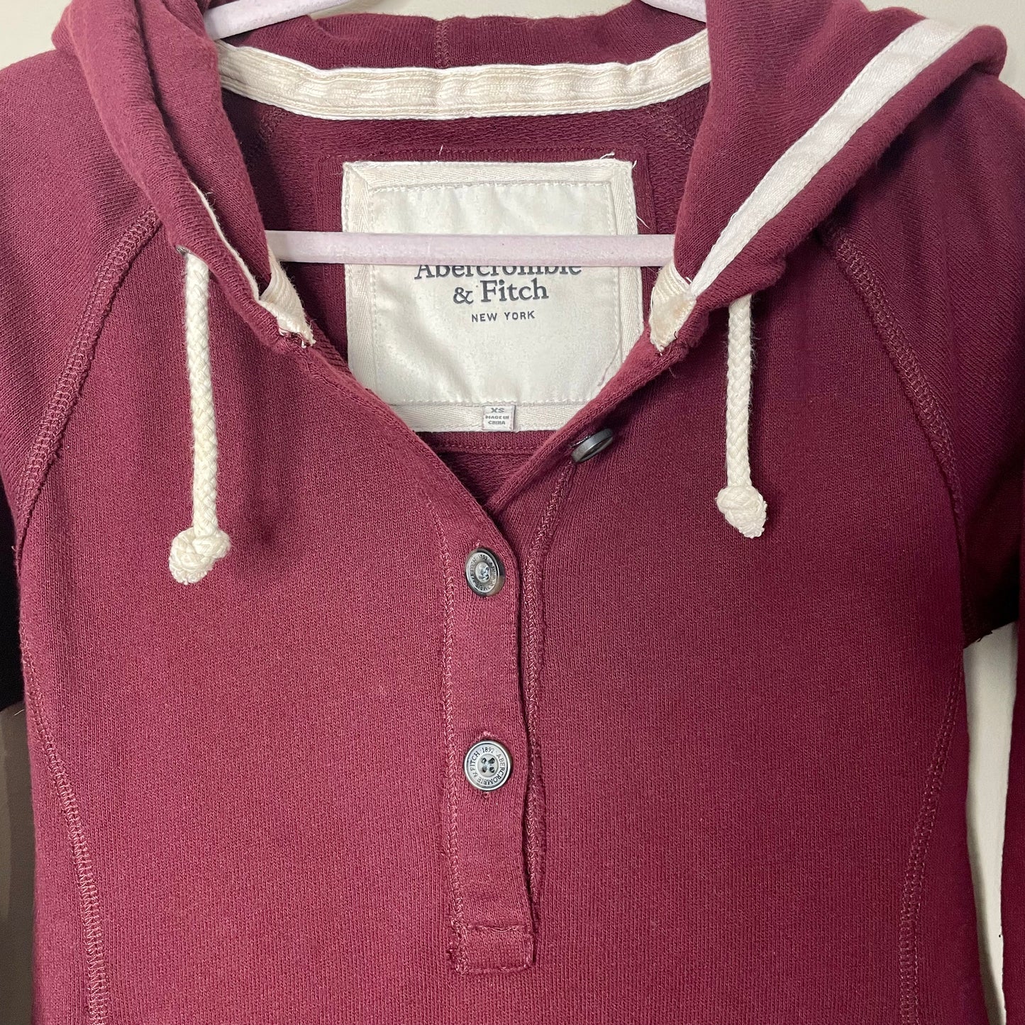 #NEWITEM abercrombie burgundy hoodie XS