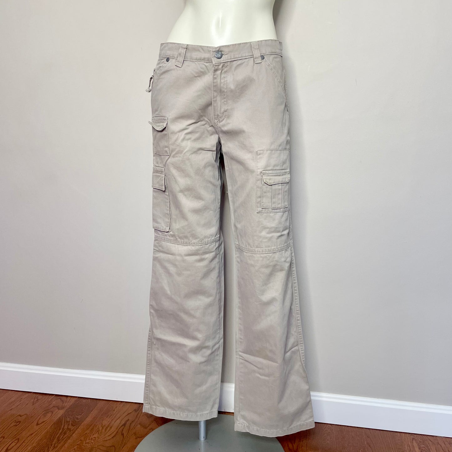 oxy tan cargo pants 27”