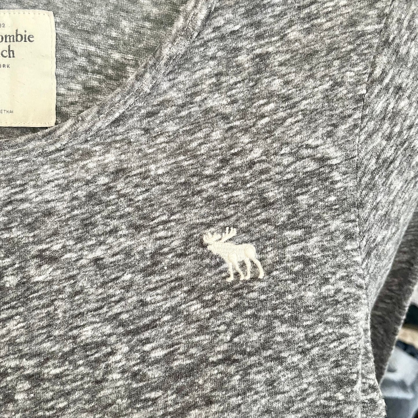 abercrombie gray long sleeve top XS